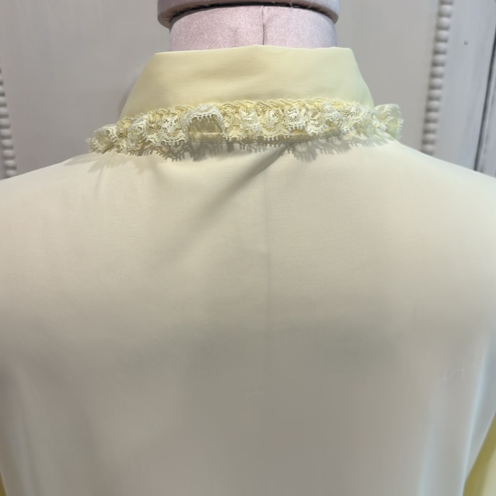 Goddard Artemis Vintage 60’s Yellow Lace and Embroidery Button Down Robe SZ MD - Picture 4 of 12